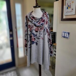 Lovely Grey Floral Lightweight Knit Tunic Topwith Draping Cowl Neckline - New!